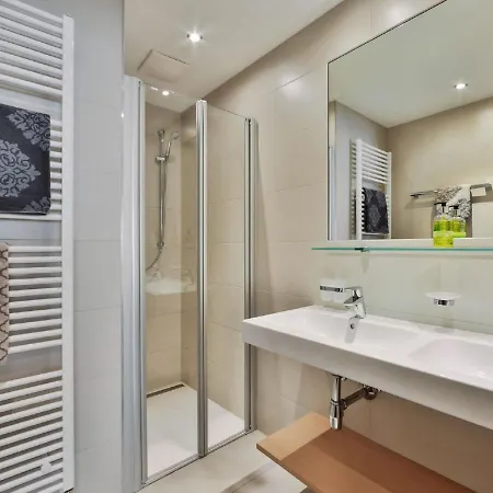 5 By Interhome Apartman